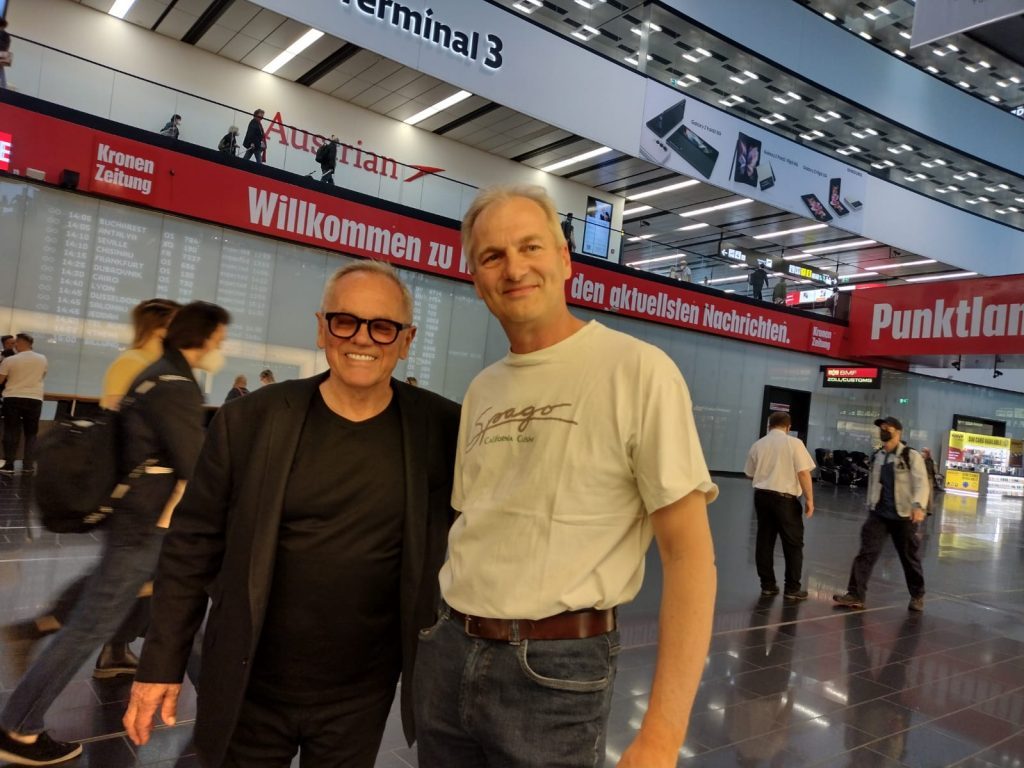 9a399939-bde1-4baa-b649-29a14e8cde69