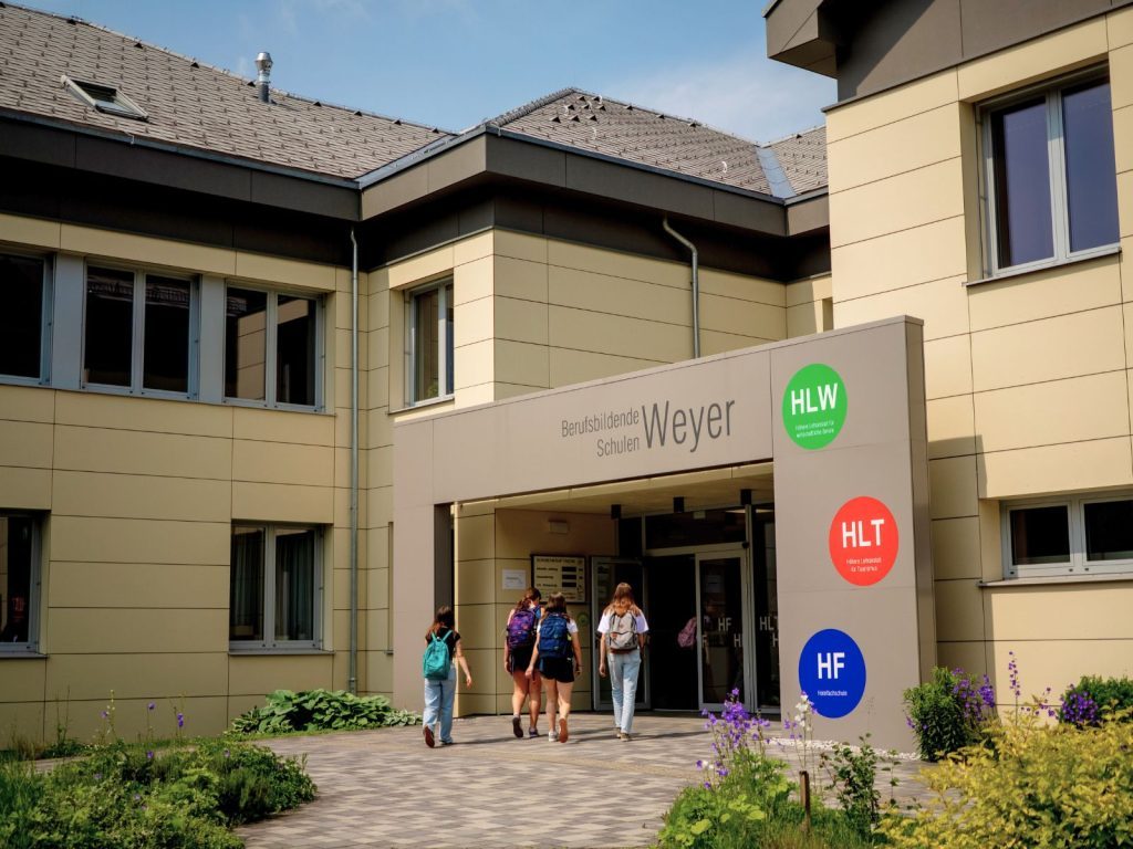 bbs-weyer_schule.aussenansicht